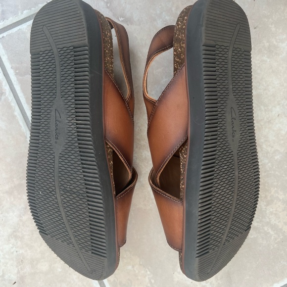 Clarks Brown Leather Sandals - Picture 2 of 4